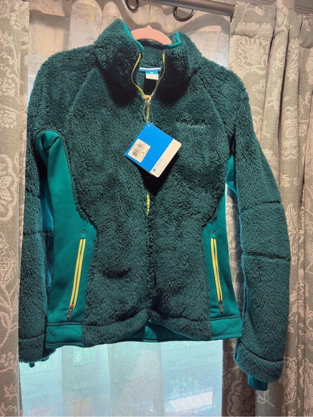 Columbia Teal Sherpa Jacket with Lime Zippers